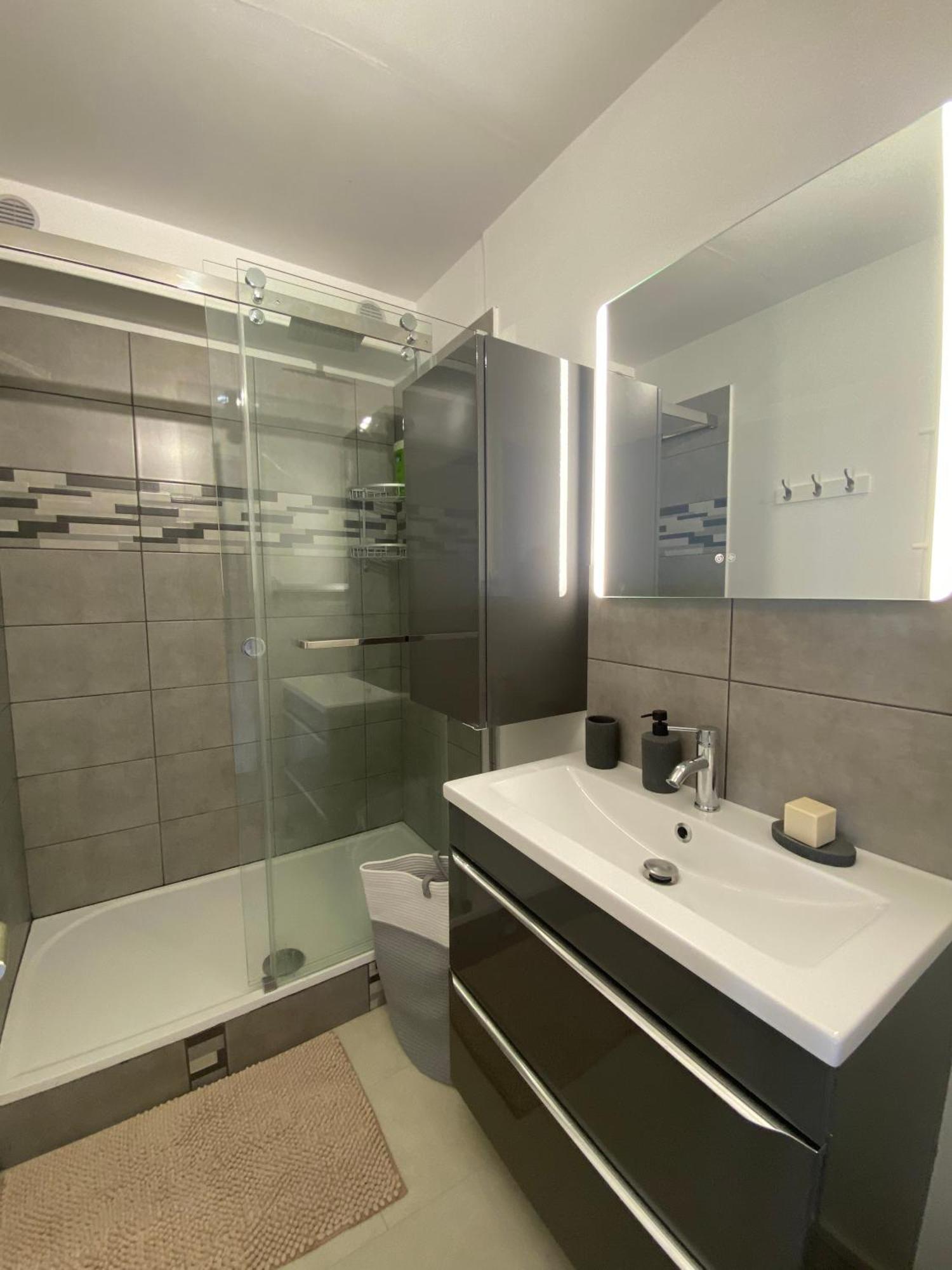 Etablissement 3 Etoiles Avec Ascenseur, 3 Appartements Lumineux Vue Port Avec Balcon, 200M De La Mer, Wifi Fibre, Tous Service Inclus Dieppe Eksteriør billede