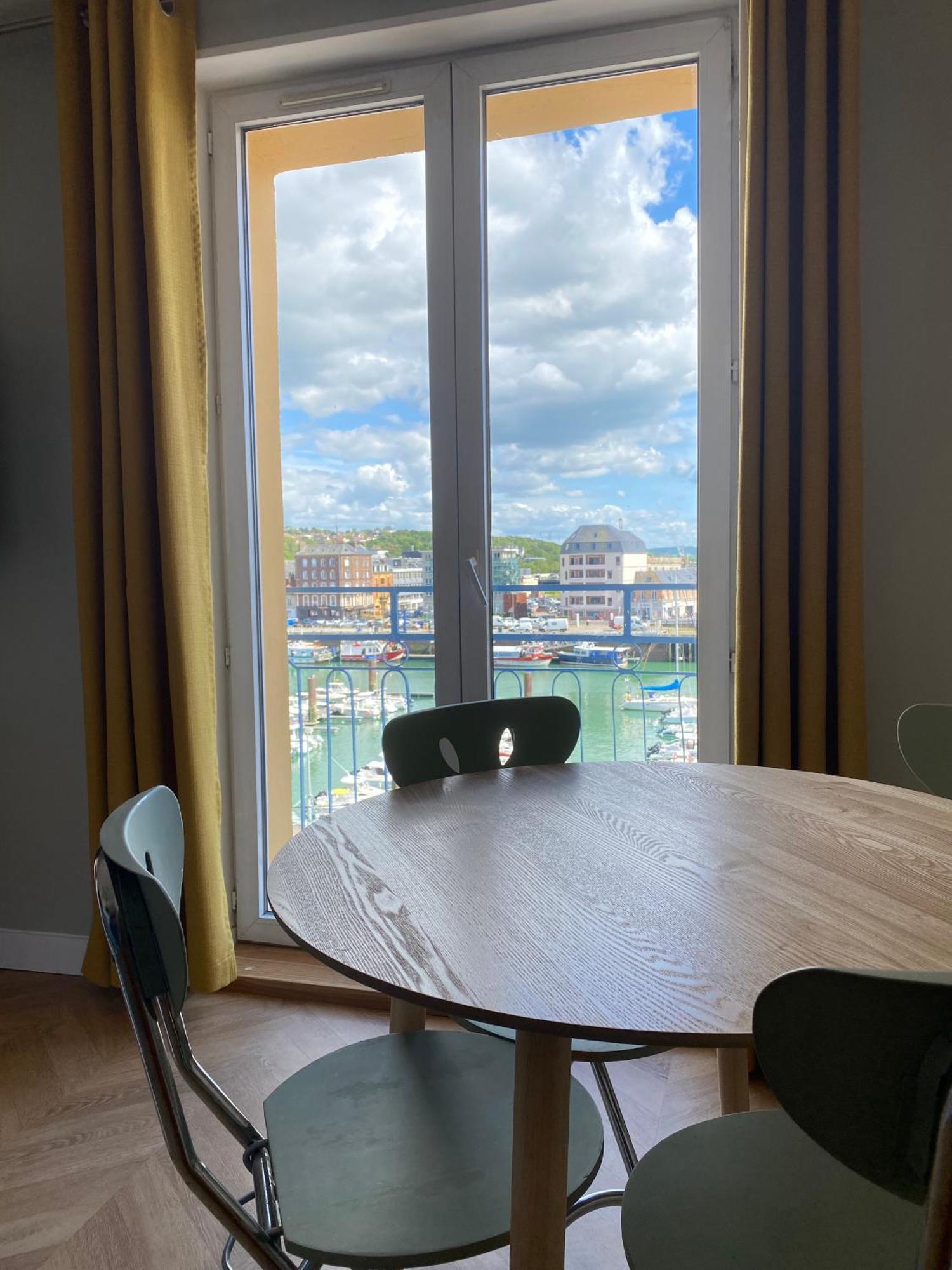 Etablissement 3 Etoiles Avec Ascenseur, 3 Appartements Lumineux Vue Port Avec Balcon, 200M De La Mer, Wifi Fibre, Tous Service Inclus Dieppe Eksteriør billede